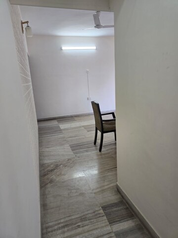 Room in 3 BHK Apartment at Meenakshi Apartment, Goregaon East – for Rent