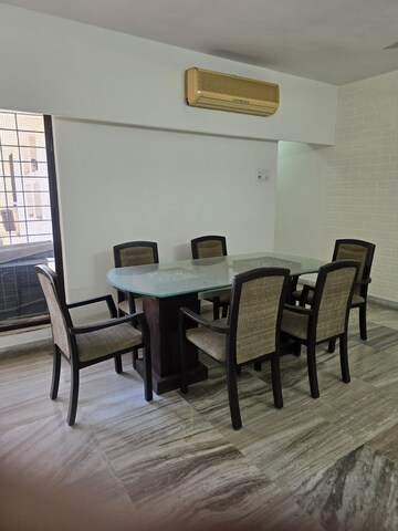 Team Area in 3 BHK Apartment at Meenakshi Apartment, Goregaon East – for Rent