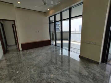 Room in 4 BHK Apartment at Omkar 1973, Worli – for Sale