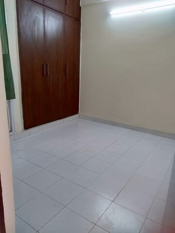 Room in 1 BHK Apartment at Vasant Kunj – for Rent