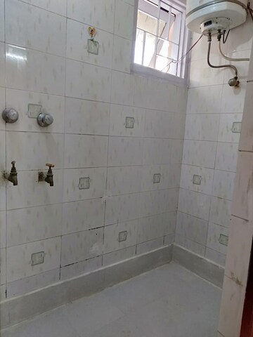 Bathroom in 1 BHK Apartment at Vasant Kunj – for Rent