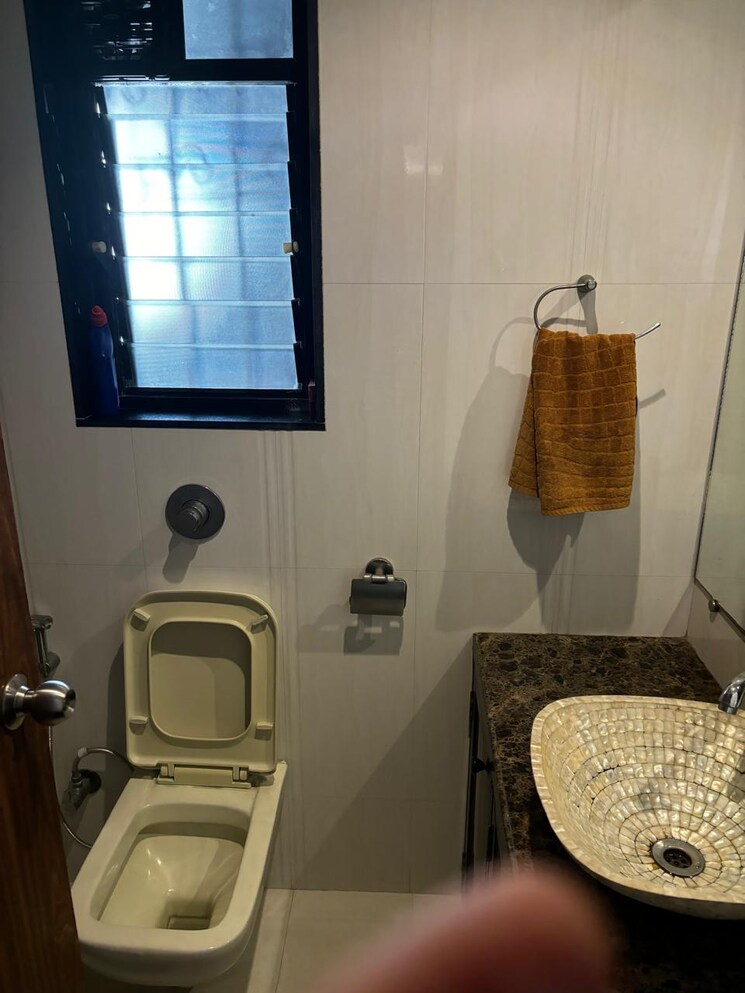 Bathroom, lalani-valentine-apartment 3 Bedroom 1000 Sq.Ft. Apartment In Malad East Mumbai 8384216