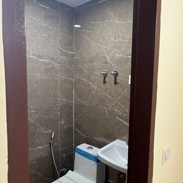Furnished Amenities in 1 BHK Builder Floor at Saket – for Rent