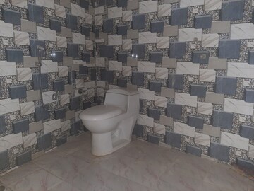 Bathroom in 2 BHK Builder Floor at Maidan Garhi – for Rent
