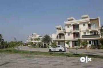 6 BHK Independent House For Sale in Sector 18
