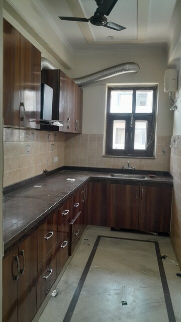 Kitchen in 3 BHK Builder Floor at Unitech South City II, Sector 50 – for Rent