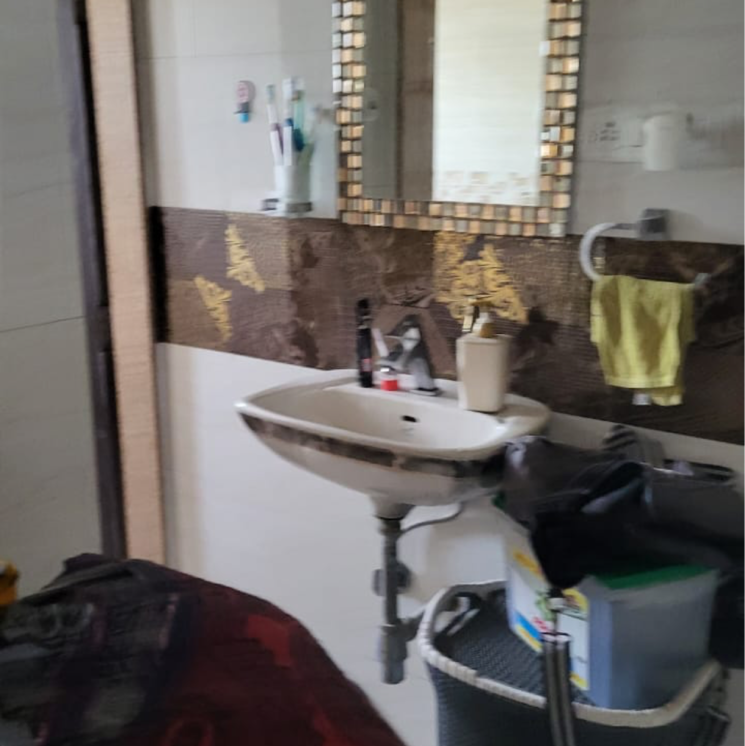 Attached Bathroom, dadar east 1 Bedroom 500 Sq.Ft. Apartment In Dadar East Mumbai 8384369