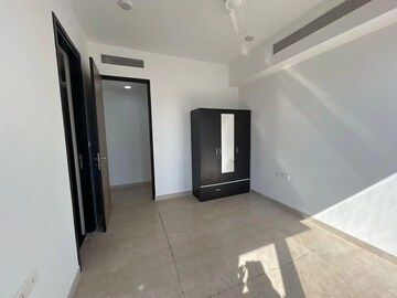 Room in 3 BHK Apartment at Lodha Marquise, Worli – for Sale