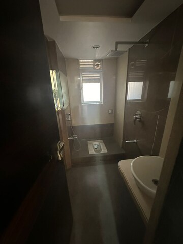 Master Bedroom in 2 BHK Apartment at Anand Villa Khar, Khar West – for Rent