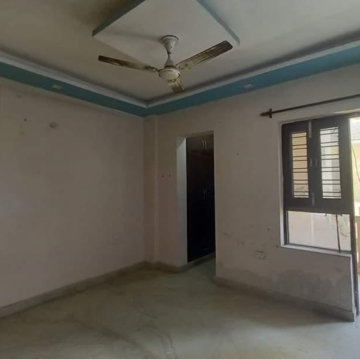 Room in 3 BHK Builder Floor at Sector 43 – for Rent