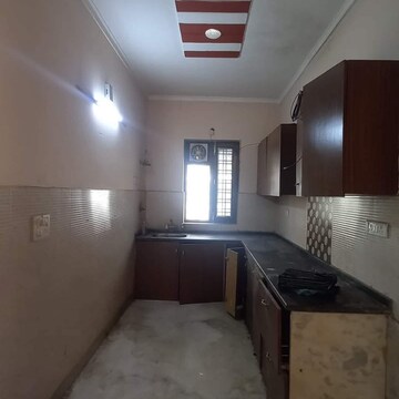 Living Room in 3 BHK Builder Floor at Sector 43 – for Rent