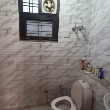 Bathroom in 3 BHK Builder Floor at Sector 43 – for Rent