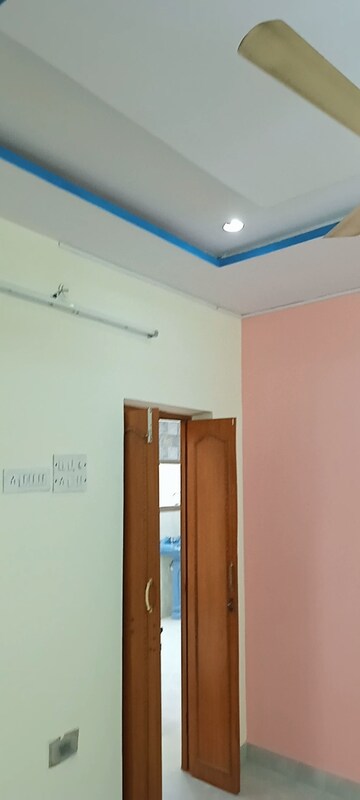 Furnished Amenities in 2 BHK Apartment at Gandhi Nagar – for Rent