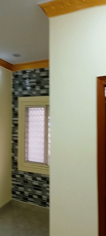 Furnished Amenities in 2 BHK Apartment at Gandhi Nagar – for Rent