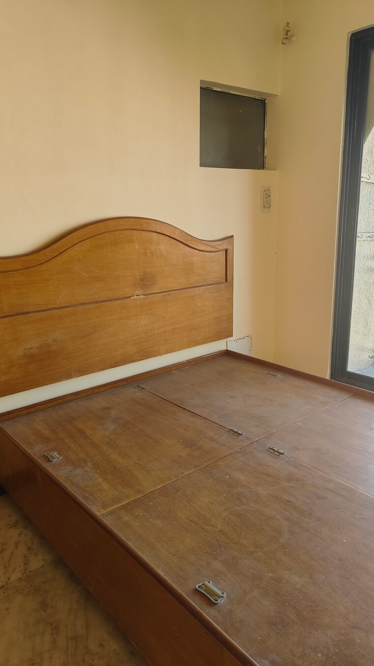 Room, versova 2 Bedroom 1000 Sq.Ft. Apartment In Versova Mumbai 8384391