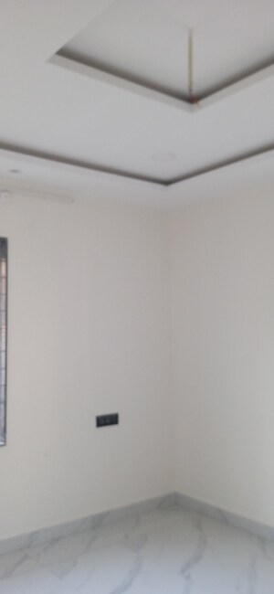 Room in 3 BHK Apartment at Red Hills – for Sale