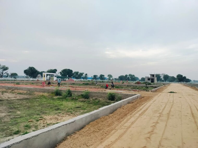 Exterior View, kunti-raj-enclave  100 Sq.Yd. Plot In Ram Vatika Colony Greater Noida 8384468