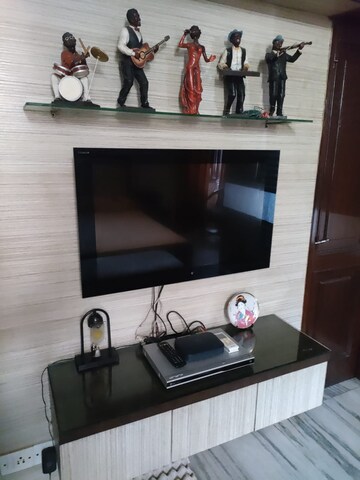 Furnished Amenities in 2 BHK Builder Floor at Chittaranjan Park – for Rent