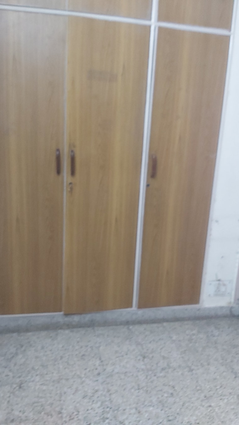 Room, mayur vihar 3.5 Bedroom 1450 Sq.Ft. Apartment In Mayur Vihar Delhi 8384476