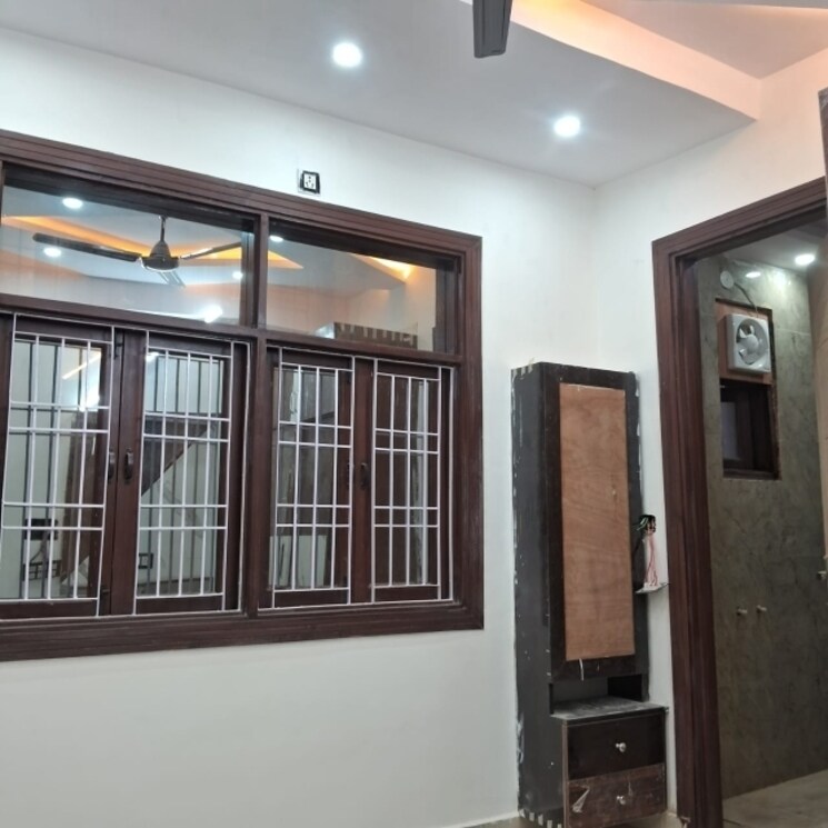 Room, dashrath puri 1 Bedroom 450 Sq.Ft. Apartment In Dashrath Puri Delhi 8384479