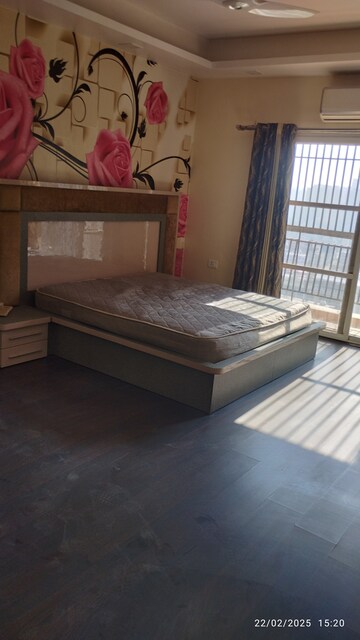 Bedroom in 3 BHK Apartment at Supertech Cape Town, Sector 74 – for Rent
