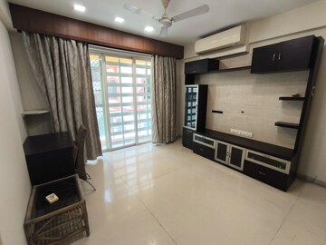 Living Room in 2 BHK Apartment at Sabri Building Apartment, Chembur – for Rent