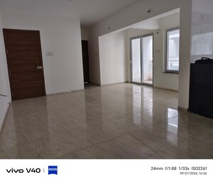 Room in 1 BHK Apartment at Kothari Orchid, Viman Nagar – for Sale