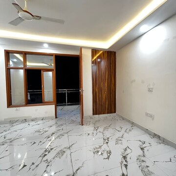 Room in 1 BHK Builder Floor at Saket – for Rent