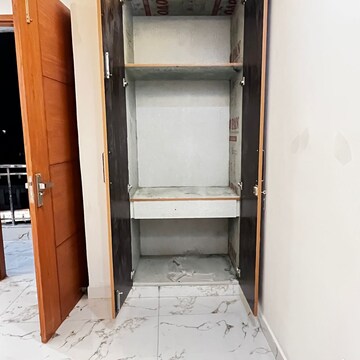Bathroom in 1 BHK Builder Floor at Saket – for Rent
