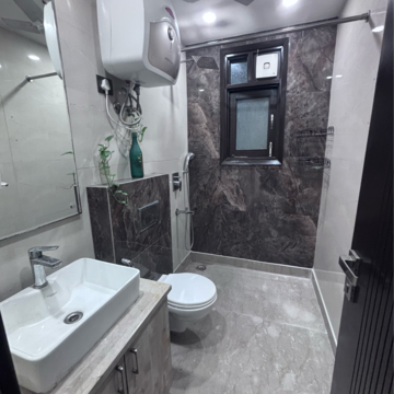 Team Area in 2 BHK Builder Floor at Malviya Nagar – for Rent