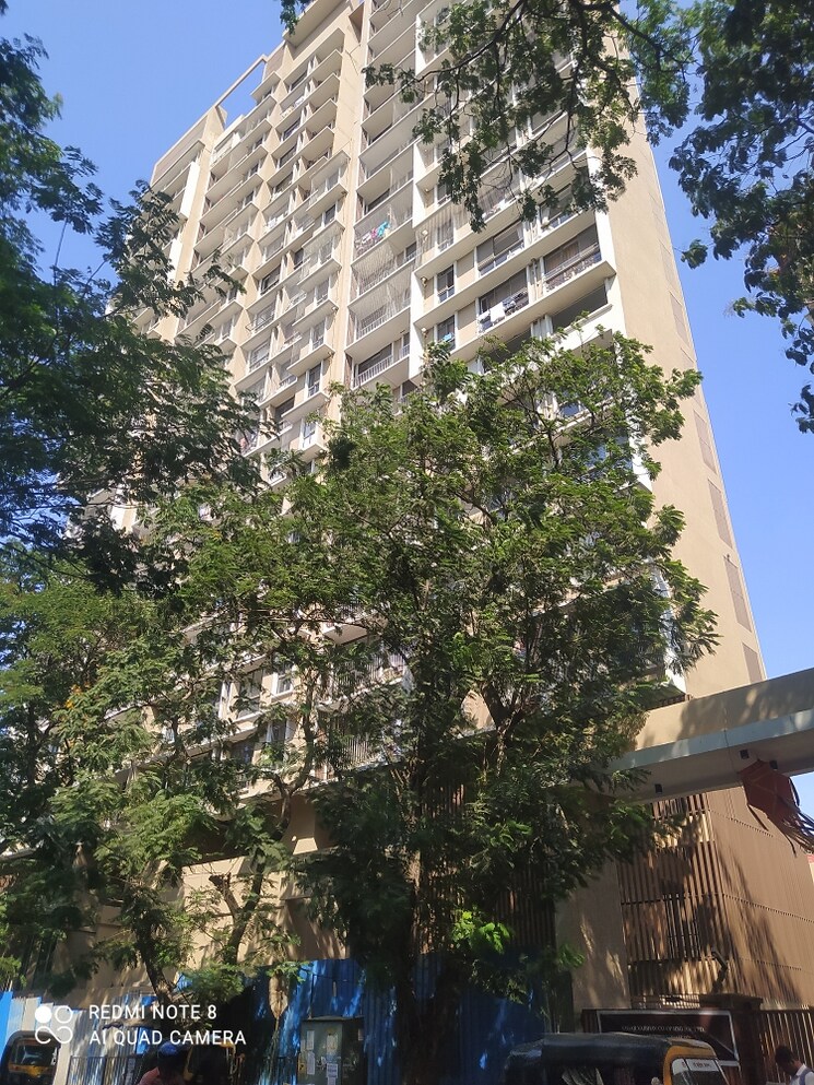 Listing Cover Image