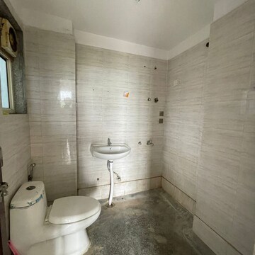 Bathroom in 1 BHK Builder Floor at Saket – for Rent