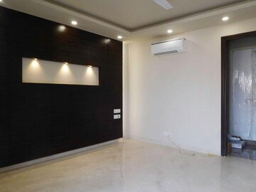 Room in 3 BHK Builder Floor at Gulmohar Park – for Rent