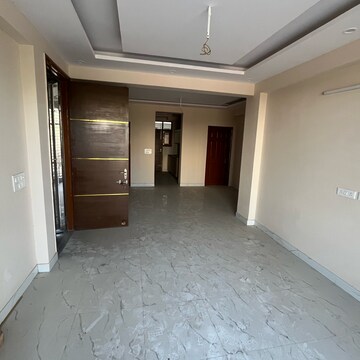 Room in 3 BHK Apartment at TDI The Retreat, Sector 89 – for Sale