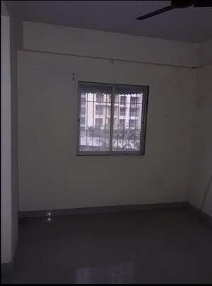 Room in 1 BHK Apartment at Kharghar Sector 10 – for Sale