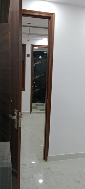 Building Lobby in 2 BHK Builder Floor at Govindpuri – for Sale