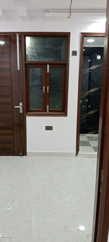 Room in 2 BHK Builder Floor at Govindpuri – for Sale
