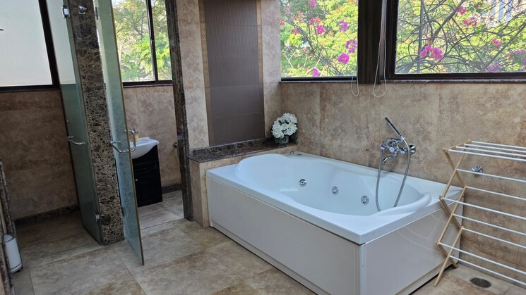 Attached Bathroom, prestige-four-seasons 4 Bedroom 6000 Sq.Ft. Penthouse In Ashok Nagar Bangalore 8384766