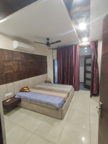 Bedroom in 2 BHK Apartment at Sushma Green vista, Ghazipur – for Rent