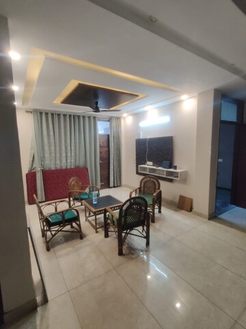 Living Room in 2 BHK Apartment at Sushma Green vista, Ghazipur – for Rent
