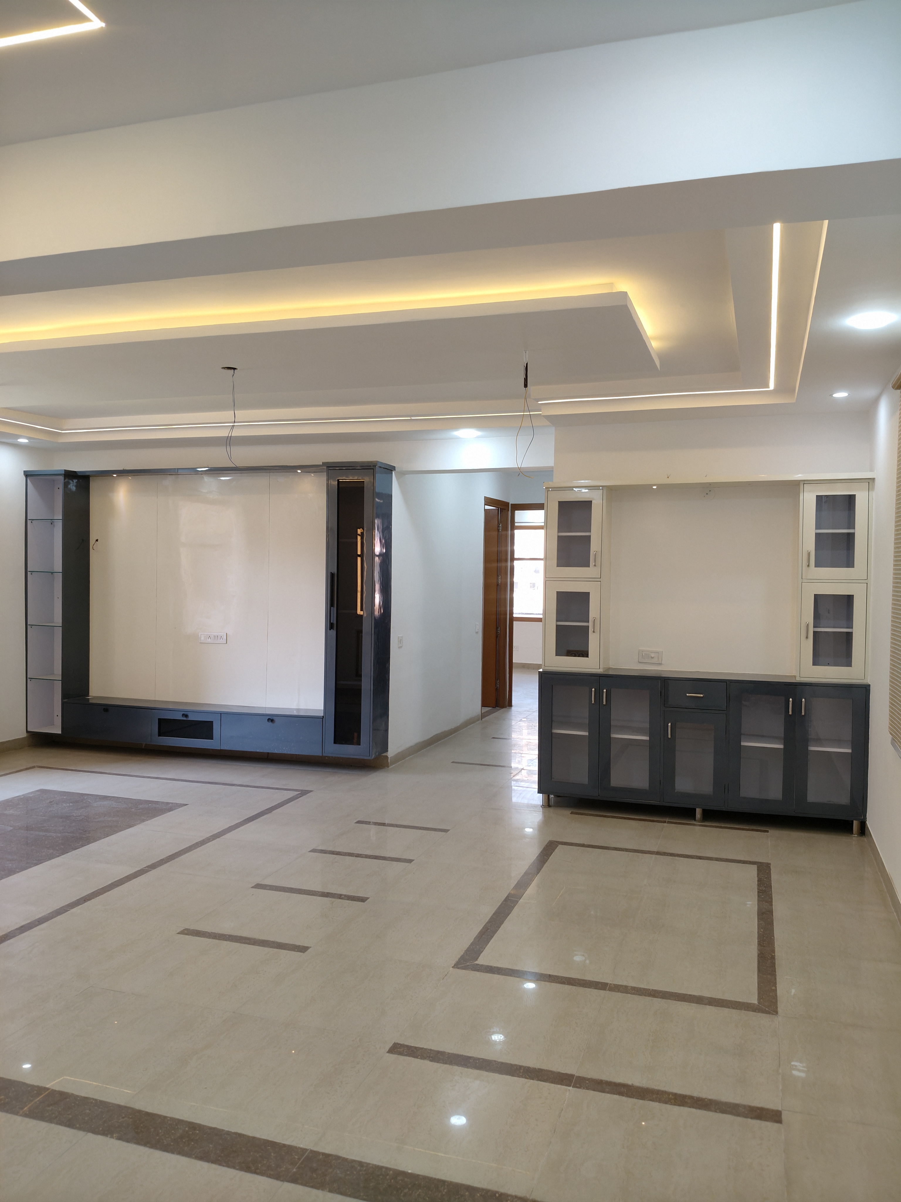 3.5 BHK + Servant Room,Extra Room Apartment For Sale in D R Estate 