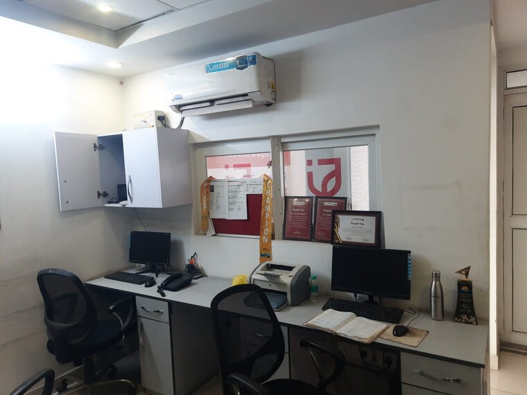 Team Area, paradigm-business-hermitage-park Commercial Office Space in IT/SEZ 525 Sq.Ft. In Dhakoli Zirakpur 8384817