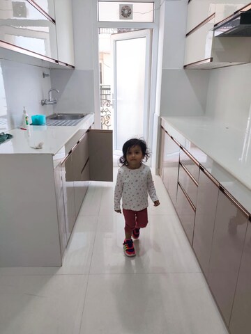 Master Bedroom in 3 BHK Apartment at Gomti Nagar – for Rent