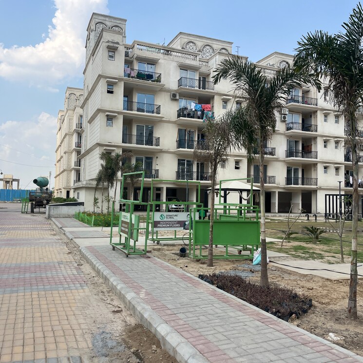 Exterior View, signature-global-park 3 Bedroom 1119 Sq.Ft. Apartment In Sohna Sector 33 Gurgaon 8384919
