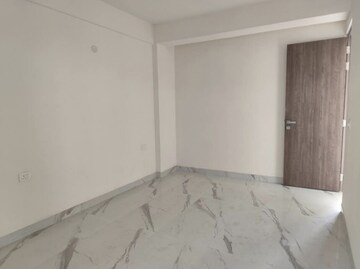 Room in 3.5 BHK Builder Floor at Smart World Gems, Sector 89 – for Sale