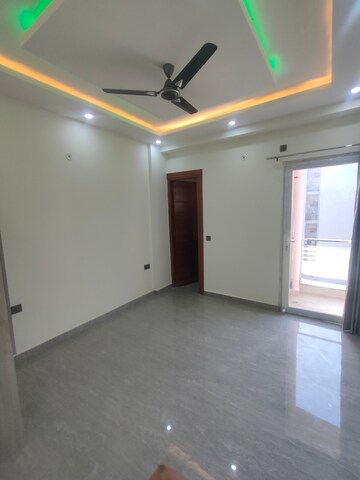 Room in 3 BHK Apartment at Sahastradhara Road – for Sale