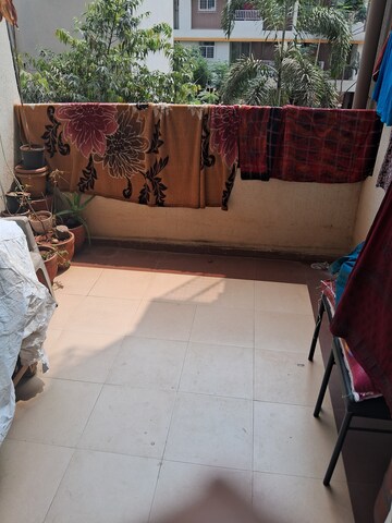 Furnished Amenities in 1 BHK Apartment at Kamgar Putala Vasahat – for Rent