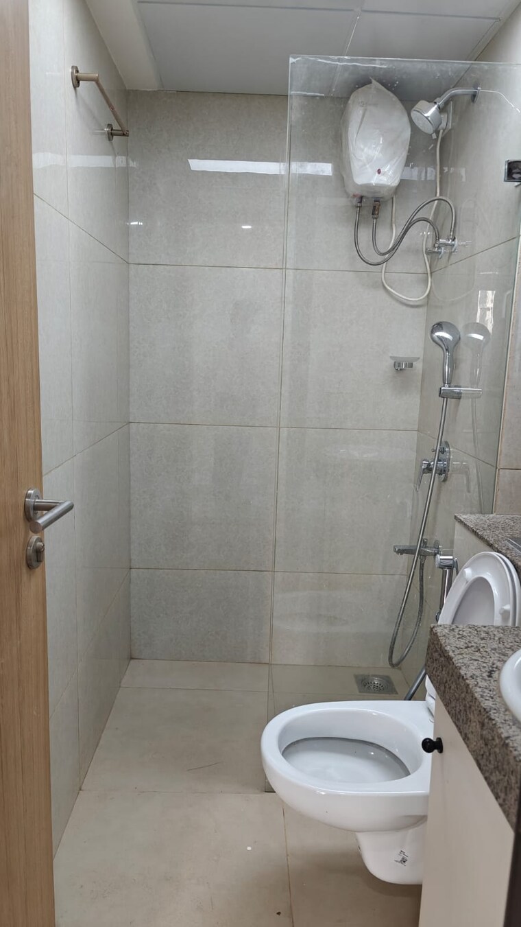 Bathroom, l-t-emerald-isle 3 Bedroom 1375 Sq.Ft. Apartment In Powai Mumbai 8385054
