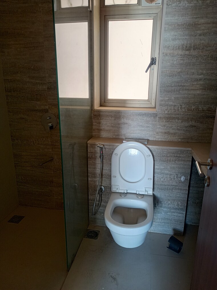 Bathroom, bhimjyani-verraton 2.5 Bedroom 980 Sq.Ft. Apartment In Manpada Thane 8385051