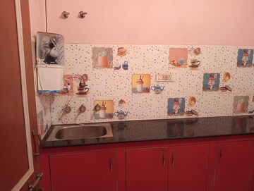 Furnished Amenities in 2 BHK Builder Floor at East Canal Road – for Rent